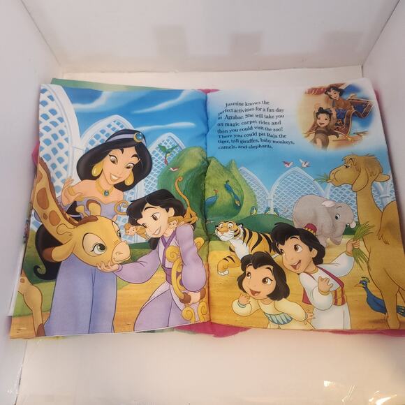 Disney Princess My Princess Friends cloth plush Book 14x10 Washable - Picture 5 of 5